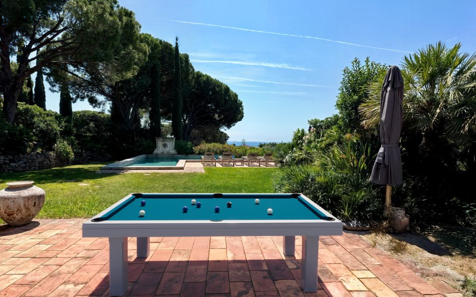 instalar mesa de billar en terraza exterior Bubbly outdoor toulet
